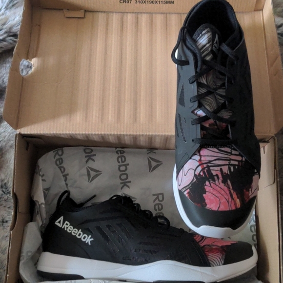 Reebok 9-9.5 Graphic "Cardio Inspire Low 2.0' - Picture 2 of 14